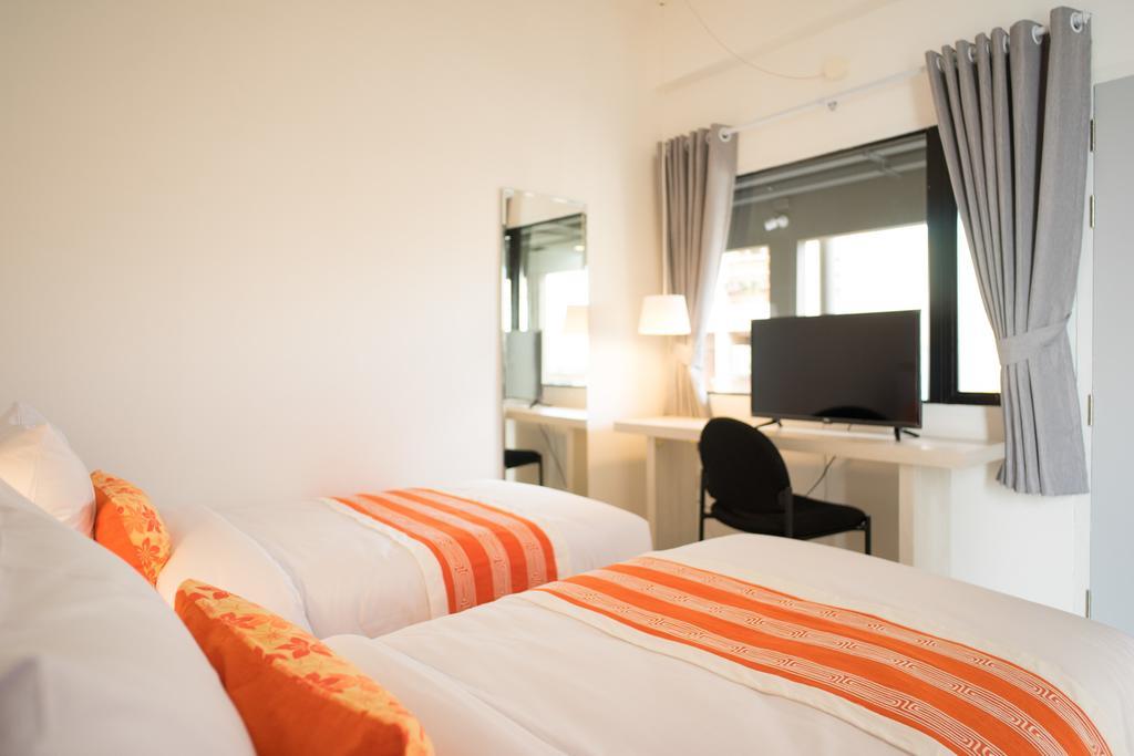 202 House Hotel Chiang Mai Bagian luar foto