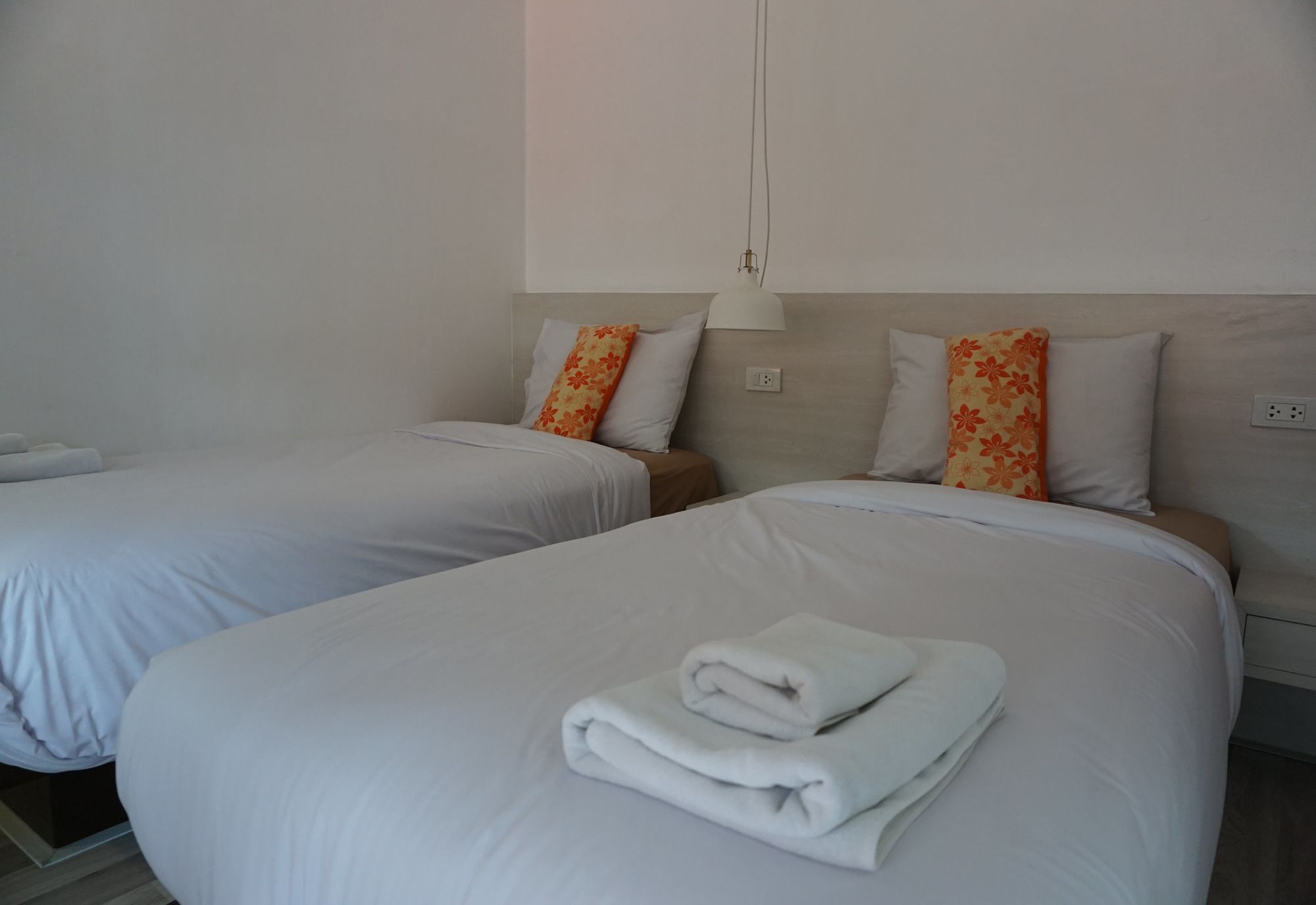 202 House Hotel Chiang Mai Bagian luar foto
